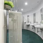 Globetrotter Hostel, By Albany *