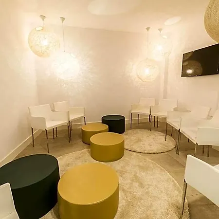 Globetrotter Hostel, By Albany * Leão