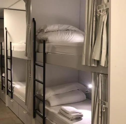 旅馆 Globetrotter Hostel, By Albany *